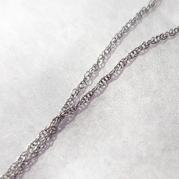 Taj Jewelers 10k white gold & diamonds pendant on 14k white gold singapore chain - Picture 10 of 12